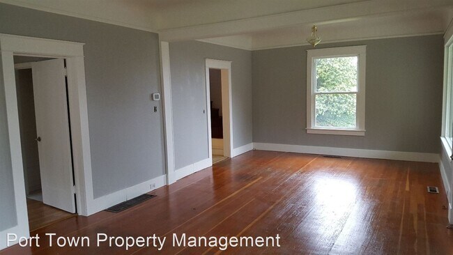 Foto del edificio - 4 br, 2 bath House - 695 44th Street