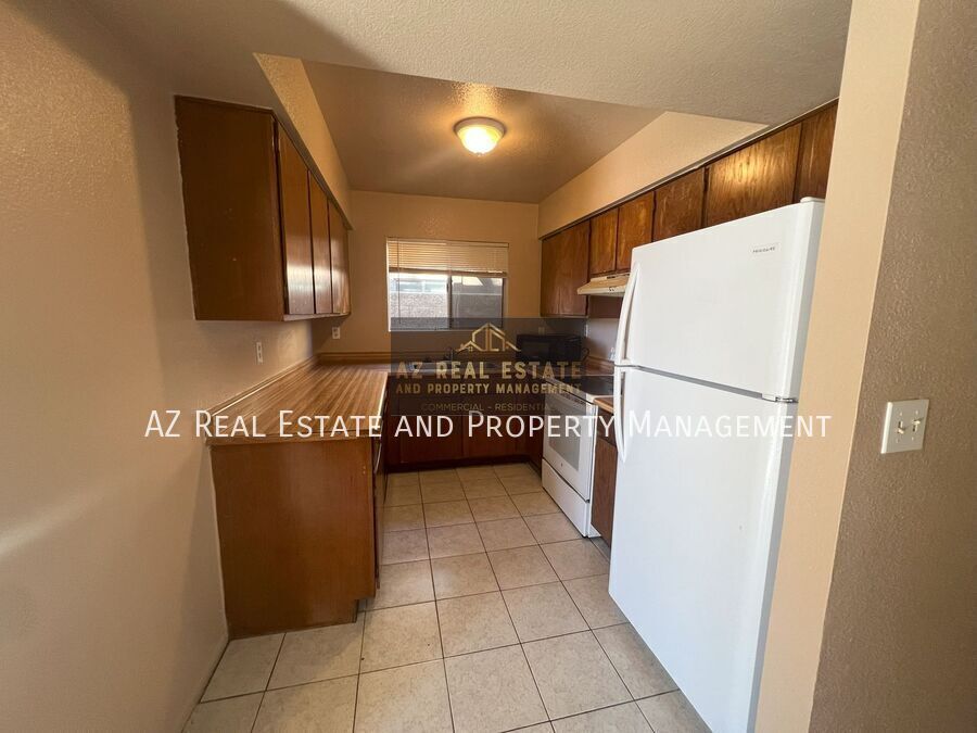Primary Photo - 3128 E Cicero St