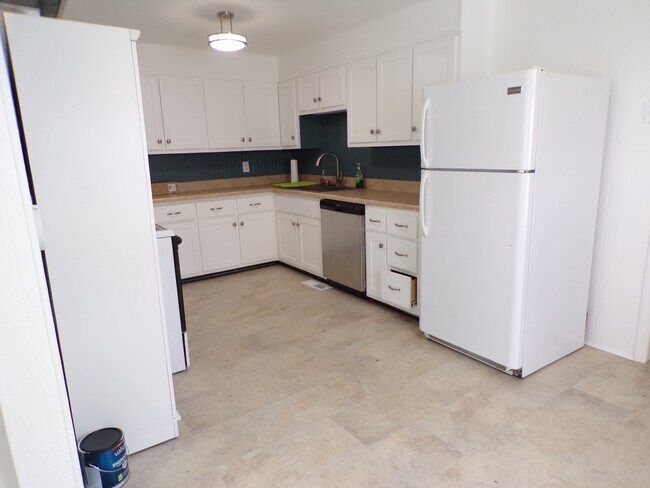 Building Photo - 103 McMinn Ave