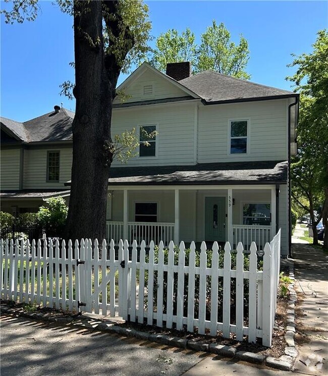Building Photo - 559 Angier Ave NE