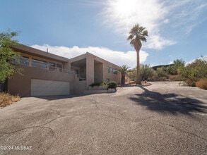 Building Photo - 5798 E Paseo Cimarron