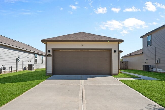 Building Photo - 20819 Adventure Wy