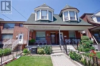 Building Photo - 78 Millicent St