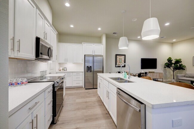 Foto del edificio - 2319 Silva Park Ln