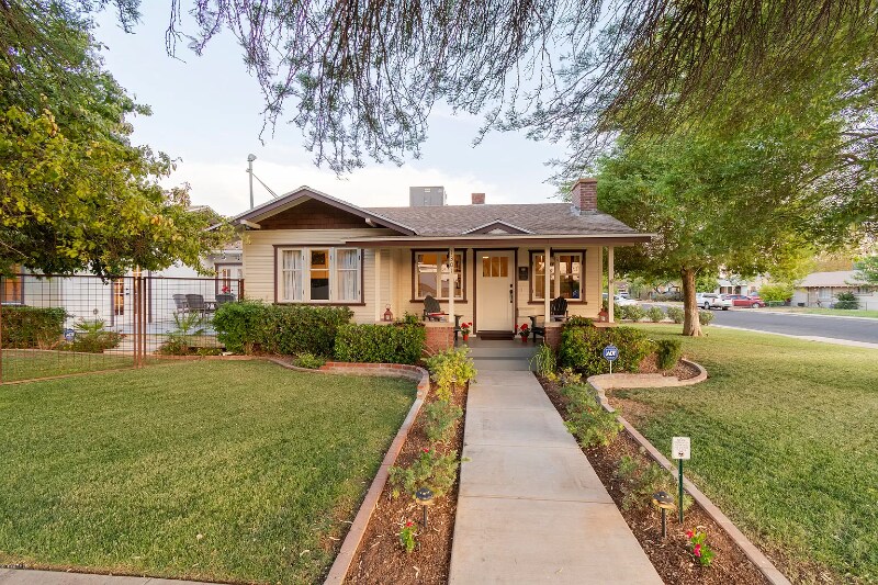 Foto principal - 1301 E Sheridan St