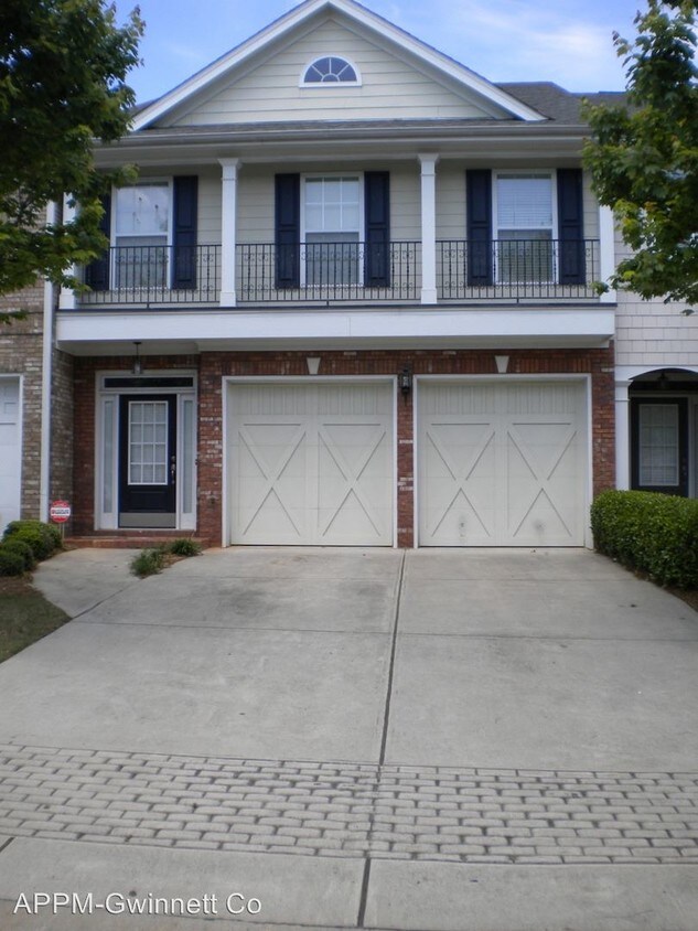 Primary Photo - 2642 Gadsen Walk