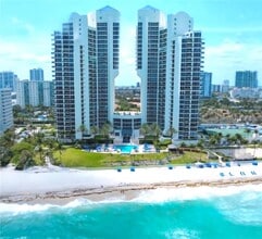 Building Photo - 19333 Collins Ave