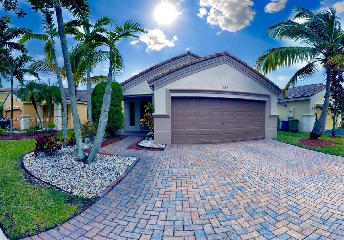 Foto principal - 1284 Canary Island Dr