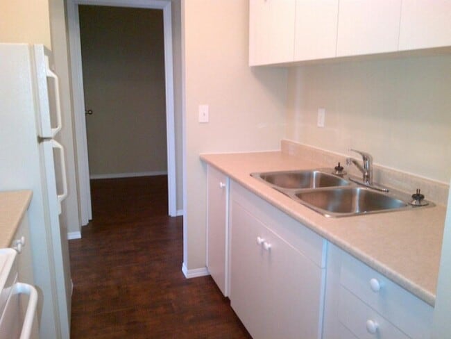 Building Photo - Unchaga Court