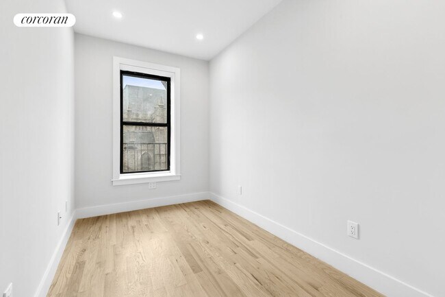 Foto del edificio - 206 W 96th St