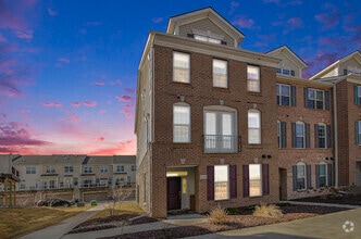 Building Photo - 2822 Purley Ave