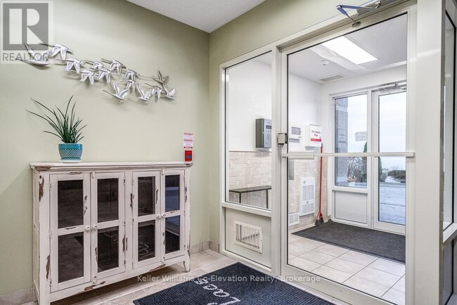 Photo du bâtiment - 280 Aberdeen Blvd