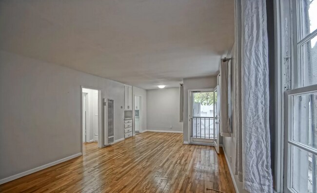 Building Photo - Manh0913-09151/2