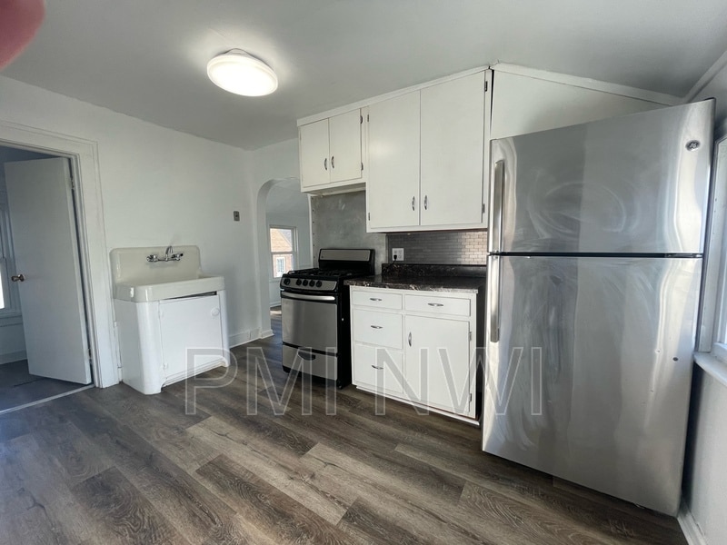 7532 Monroe Ave Unit Apt 3, Hammond, IN 46324 Condo for Rent in