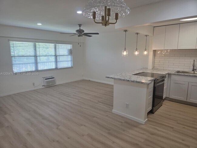 Foto del edificio - 13455 SW 3rd St