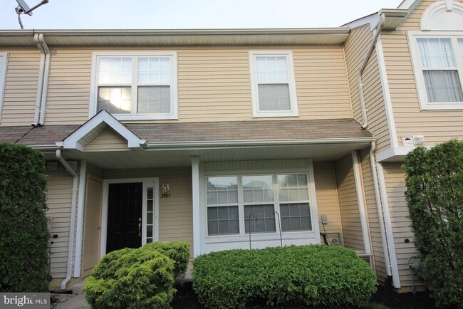 Building Photo - 2507 Saxony Dr