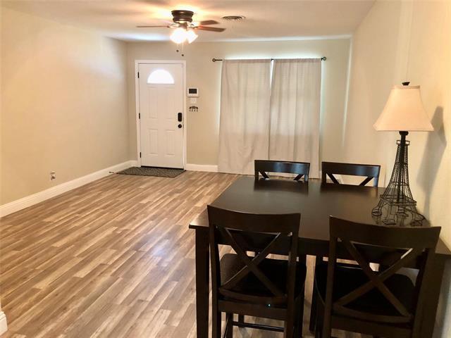 Foto del edificio - 2127 E Mitchell St