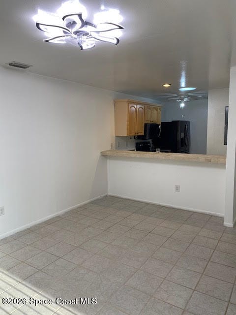 Foto del edificio - 1475 Malibu Cir NE