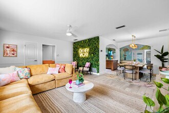 Building Photo - 1121 19th St SW