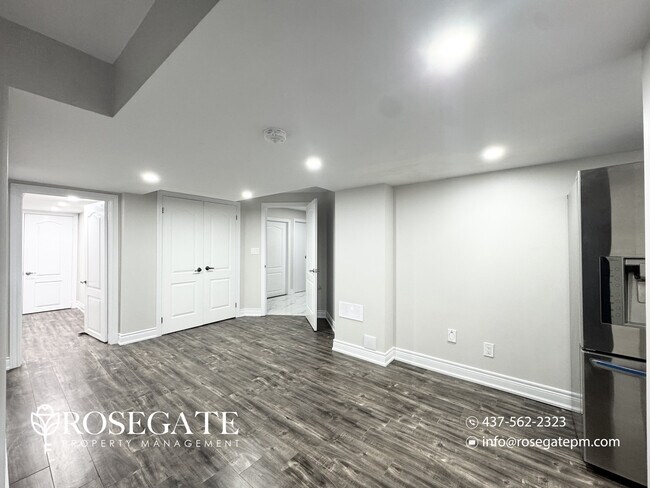 Photo du bâtiment - Modern 2-Bedroom Basement Apartment with Private Outdoor Space – Brampton
