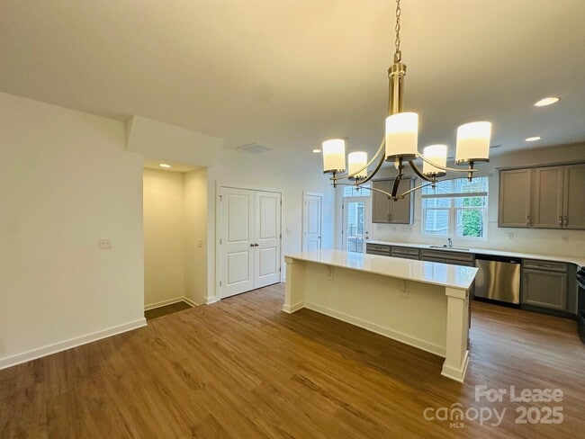 Foto del edificio - 2233 Noble Townes Wy