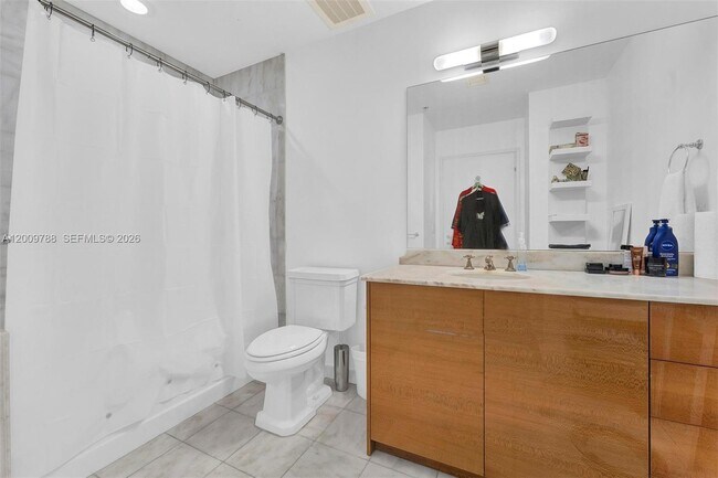 Foto del edificio - 50 South Pointe Dr