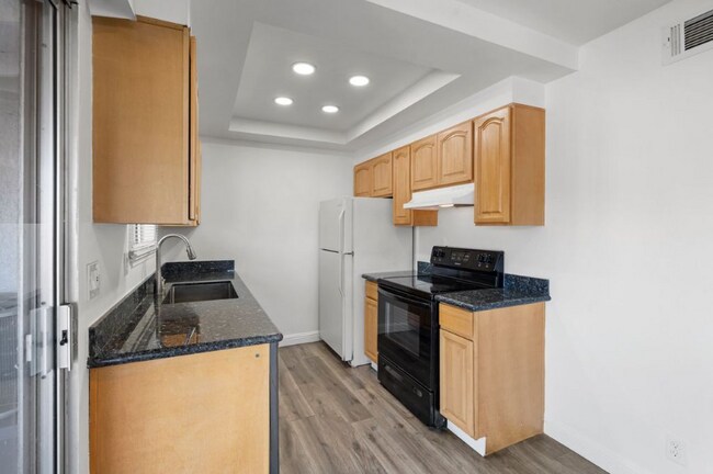 Foto del edificio - 4162 Hamilton Ave