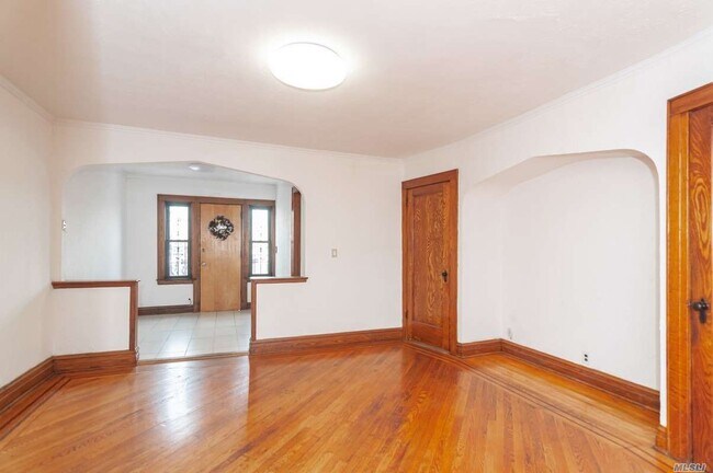 Building Photo - 62-39 Alderton St