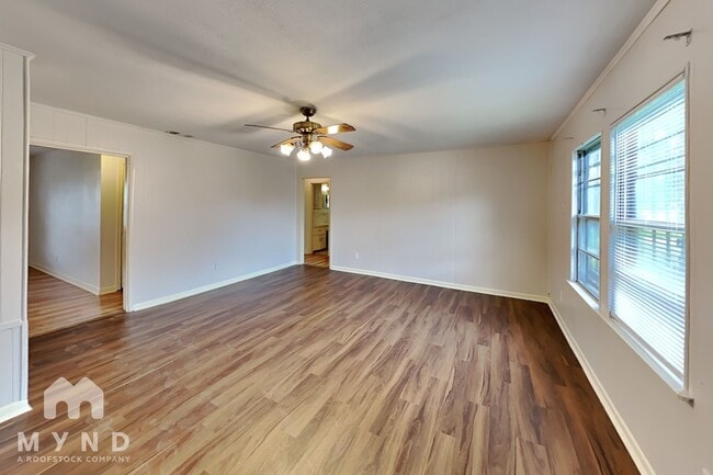 Foto del edificio - 4310 Boynton Dr