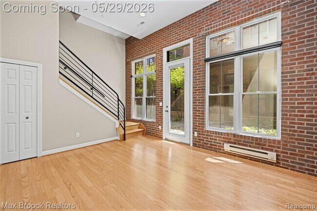 Foto del edificio - 420 Lewis Ct