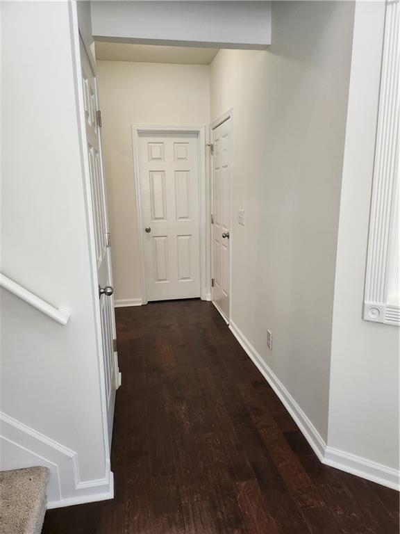 Foto del edificio - 5745 Sterling Ct