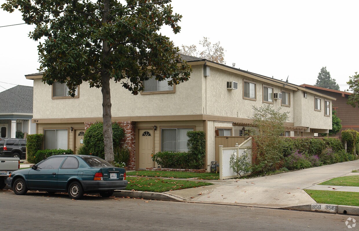 Foto del edificio - 364 S Olive St