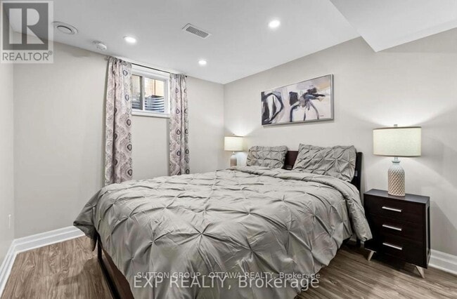 Building Photo - 531 Vivera Pl