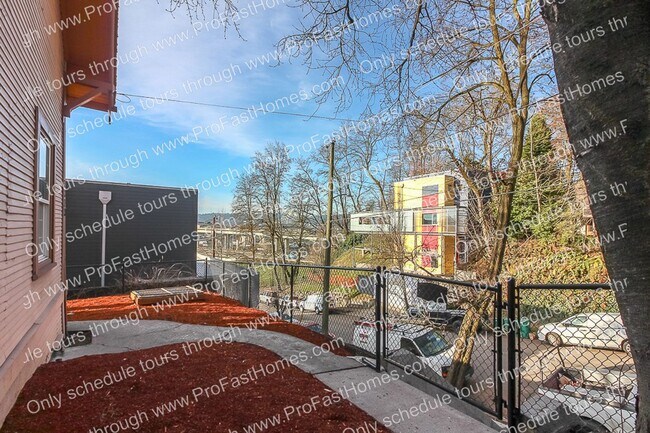 Building Photo - Historic Elevated Home
