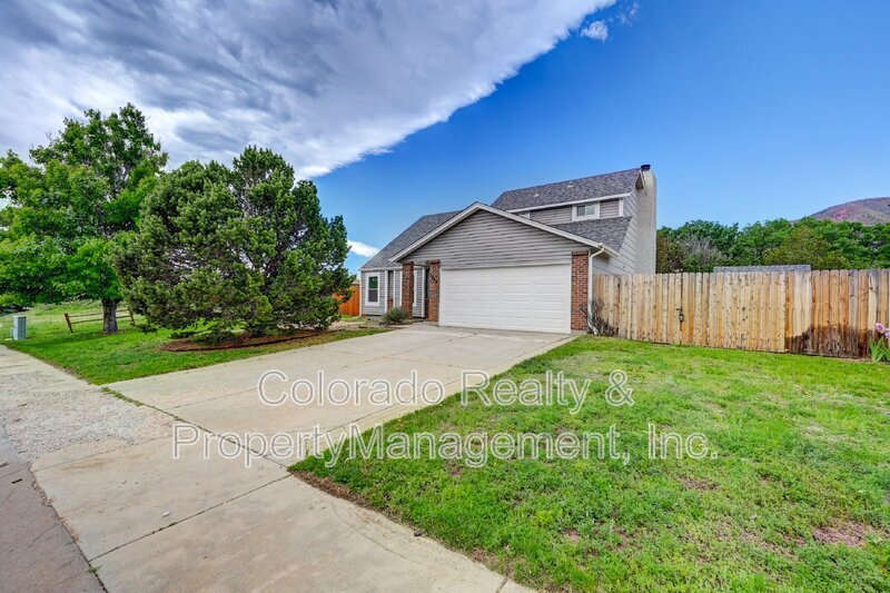 Primary Photo - 7048 White Buffalo Rd