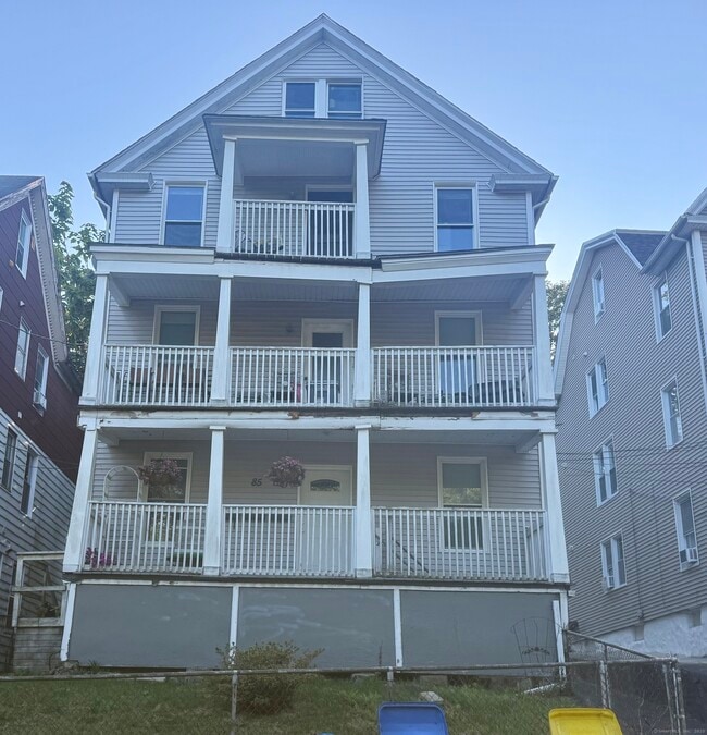 Building Photo - 85 Draher St