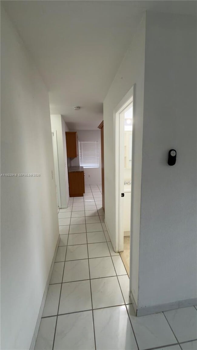 Building Photo - 257 SW 78th Ave