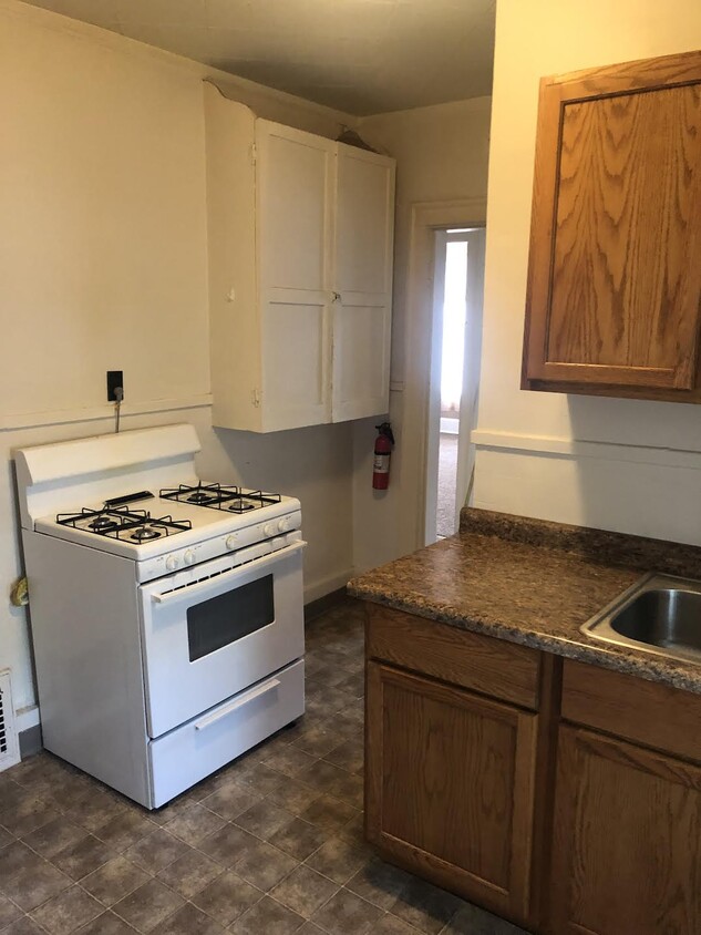 Apt 3 Kitchen - 200 E Elm St