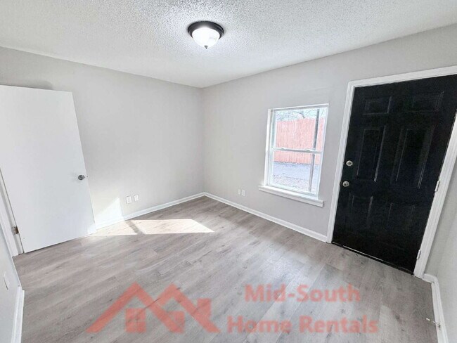 Foto del edificio - 139 N Claybrook St