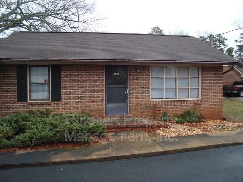 Primary Photo - 448 Willowspring Ln