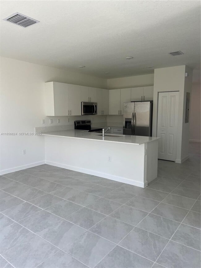 Foto del edificio - 1727 SE 26th Ter