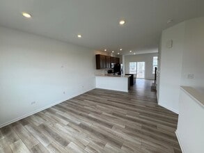 Building Photo - 14942 S McCarthy Cir
