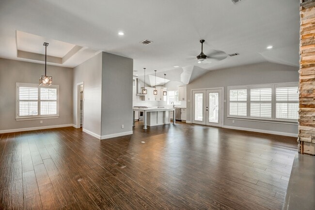 Building Photo - 831 Bradwell Dr