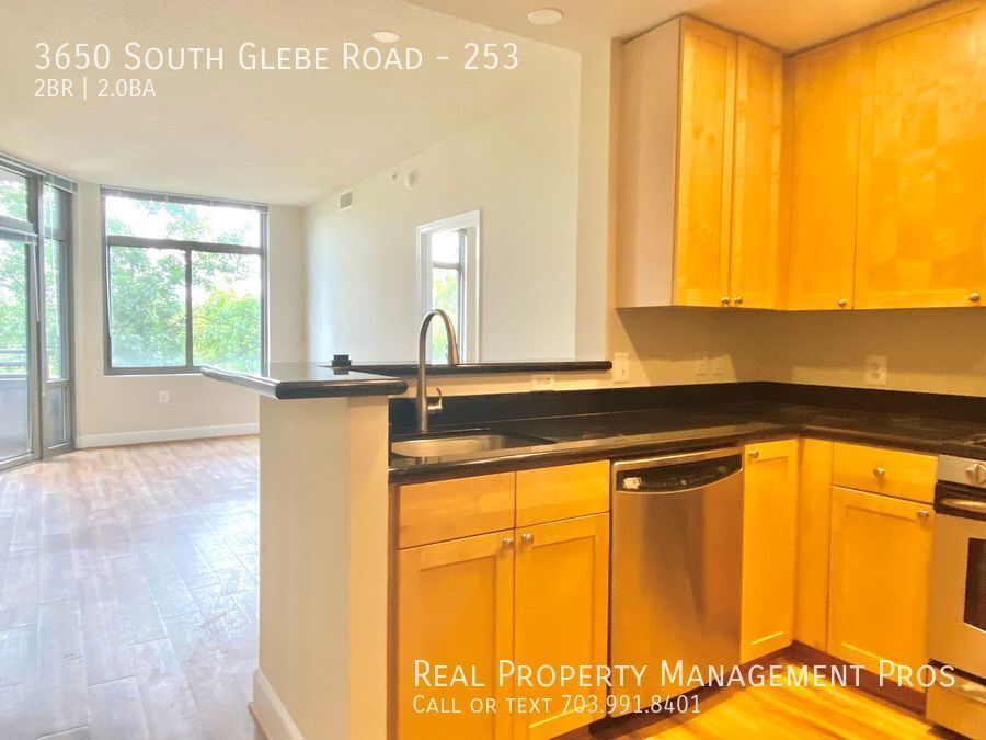 Primary Photo - Stunning Garden Level Condo at the Popular...