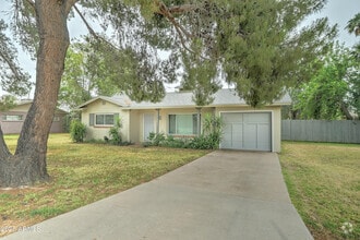 Building Photo - 3033 E Campbell Ave