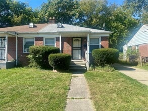 Building Photo - 15059 Evergreen Rd