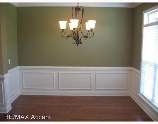 Building Photo - 4 br, 3.5 bath House - 495 Channing Drive