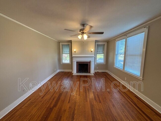Building Photo - 2164 Telfair St
