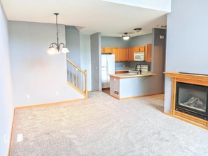 Building Photo - 670 Kingfisher Ln