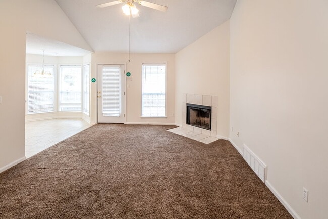 Foto del edificio - 3920 Paramount Cove